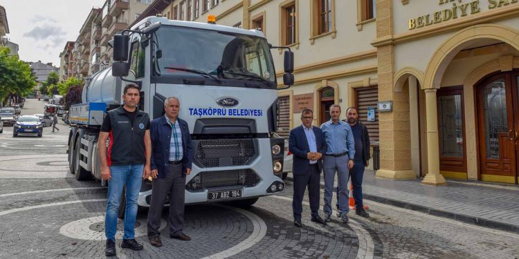 Taşköprü Belediyesi’nden Cide’ye yardım eli