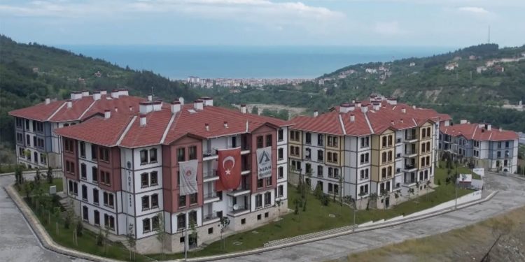 Selzedeler TOKİ konutlarında oturmaya başladı