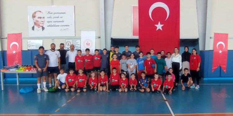 DEVYEG’den amatör sporculara malzeme desteği