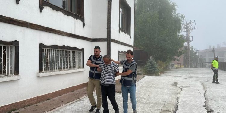 Eşini ve 2 polisi yaralayan zanlı tutuklandı