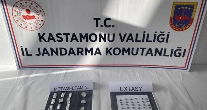 Uyuşturucu operasyonunda 2 kişi yakalandı
