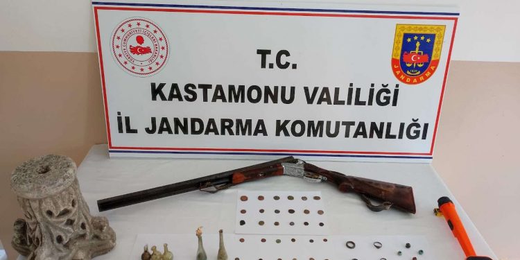 Jandarma’dan defineci operasyonu