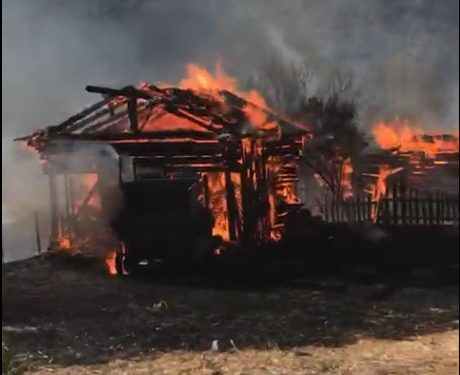 Araç’ta çifte yangın