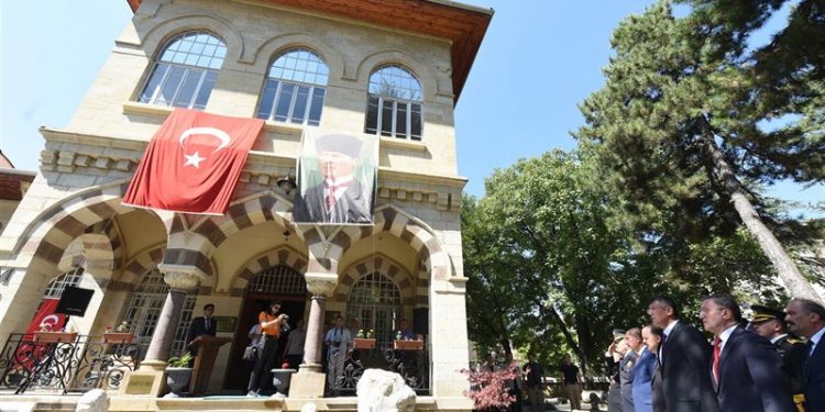98. yıl kutlamaları sona erdi