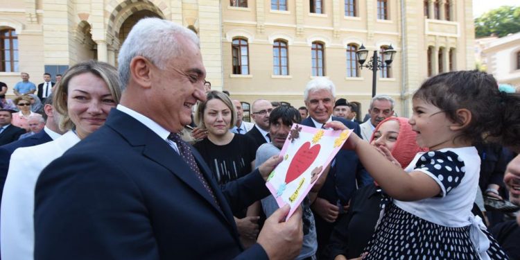 Vali Avni Çakır’dan Kastamonu’ya veda