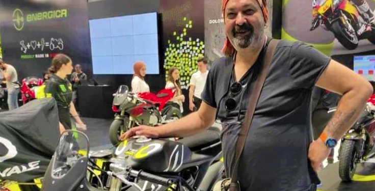 Motosiklet tutkunu kazada hayatını kaybetti