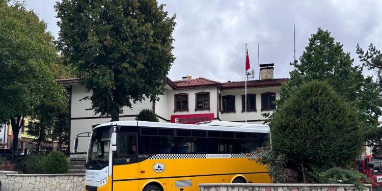 Azdavaylı öğrencilere halk otobüsü bedava