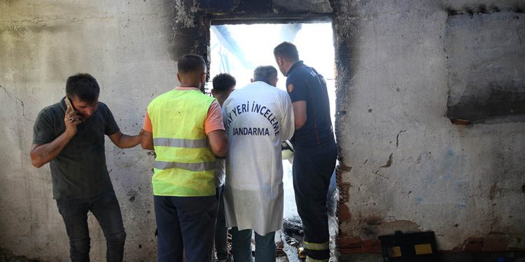 Felçli kadın yangından kaçamadı