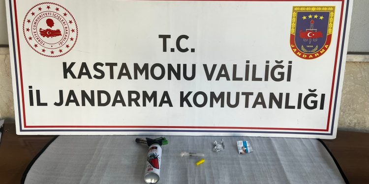 Piyasaya uyuşturucu sürerken yakalanan şahıs serbest bırakıldı