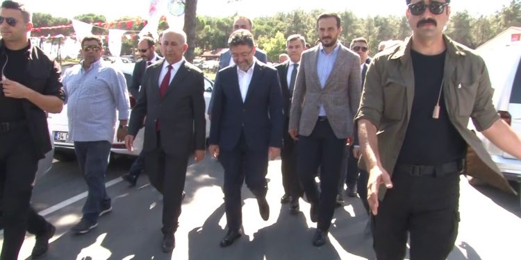 Bakan Yumaklı Beykoz’da ‘Büyük Kastamonu Festivali’ne katıldı