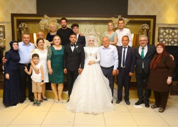 Büşra ve Bedirhan’dan mutluluğa imza