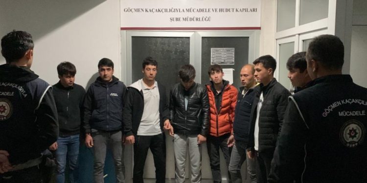 9 düzensiz göçmen yakalandı