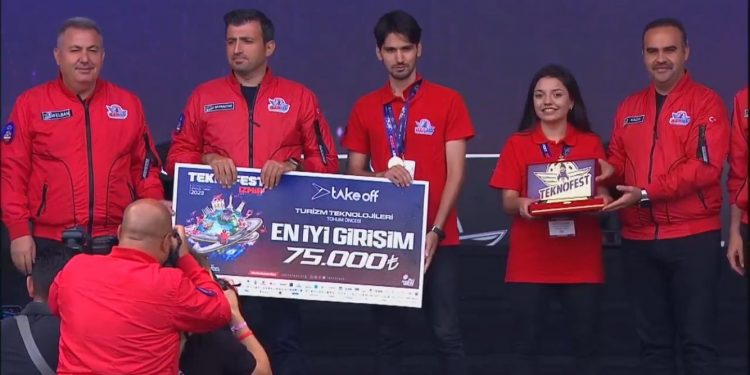 Kastamonu Üniversitesi, TEKNOFEST 2023 İzmir’de en iyi girişim ödülüne layık görüldü