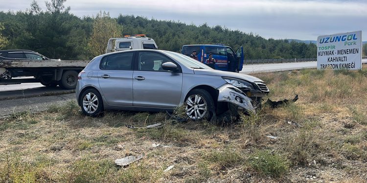 Otomobil şarampole devrildi: 1’i bebek, 5 yaralı