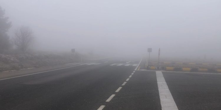 Yoğun sis etkili oldu