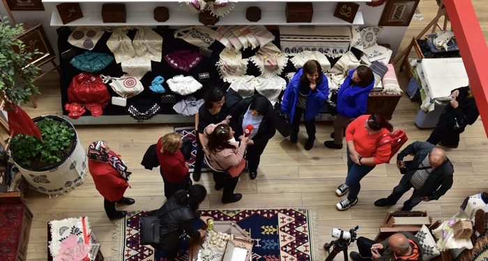 “Türkiye Cumhuriyeti’nin 100. yılında 1000 yıllık hafıza” sergisi sanatseverlerle buluştu