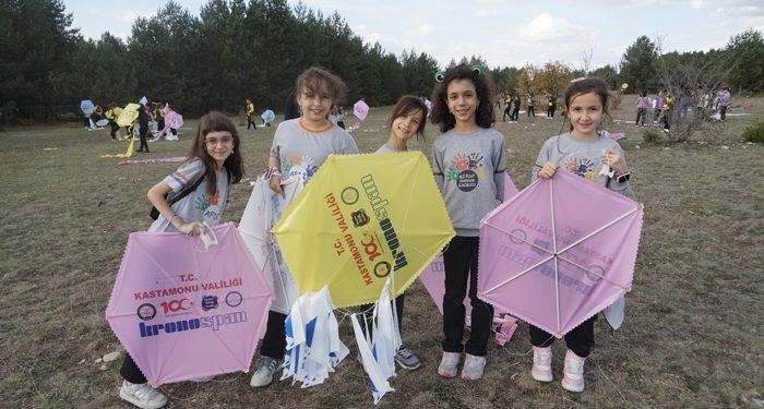 Uçurtmalar cumhuriyete havalandı