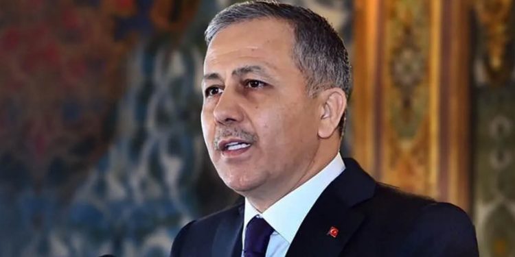 Bakan Yerlikaya’dan silah kaçakçılarına yönelik operasyon açıklaması