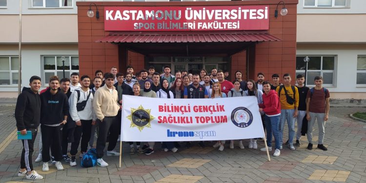Üniversite öğrencileri uyuşturucuya karşı bilinçlendirildi