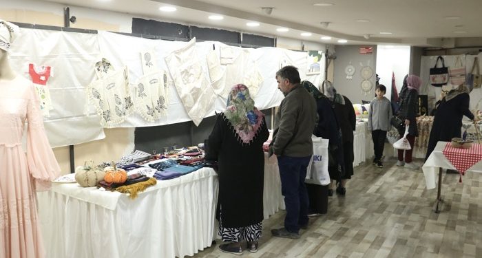 Gazze’ye destek için hayır çarşısı açıldı