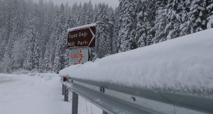 Ilgaz Dağı’nda kar kalınlığı 10 santimetreyi geçti