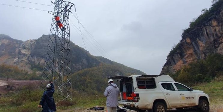 Başkent EDAŞ fırtınada meydana gelen arızaları onarmak için çalışıyor