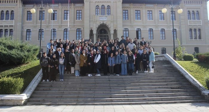 Üniversite eğitimi için ilk kez Kastamonu’ya gelen öğrencilere şehir turu