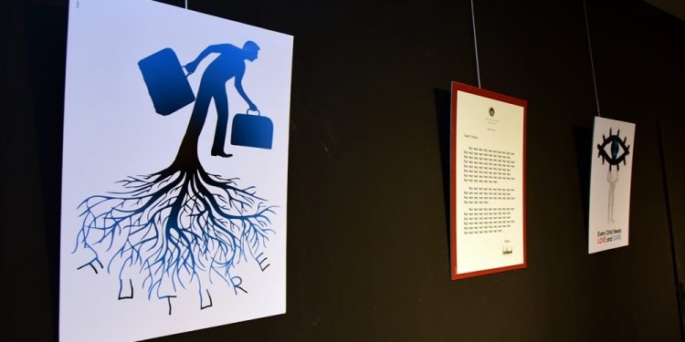 Prof. Dr. Doğan Arslan’dan afiş sergisi