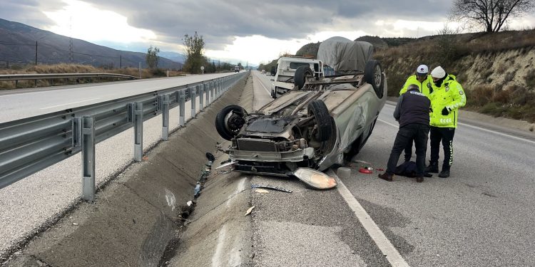 D100’de kaza: 2 yaralı