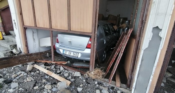 4 ilçede oluşan zararlar giderilmeye çalışılıyor