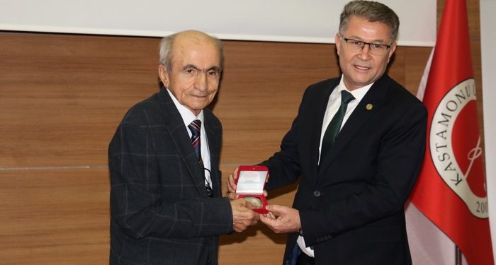 TDK’nin “Türk Diline Emek Verenler Nail Tan” belgesel filmi izleyiciyle buluştu