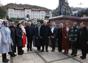 Akbaşoğlu 104. yıl törenine katıldı