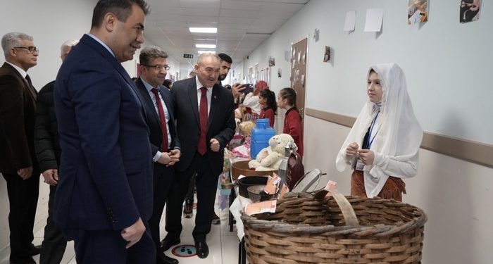 Öğrencilerin eski eşyaları sergisi tarihe yolculuk yaptırdı