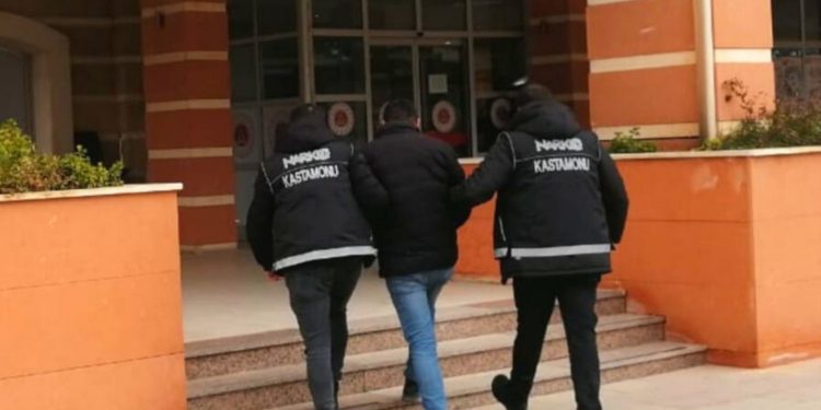 4 yıl hapis cezasıyla aranan şahıs tutuklandı