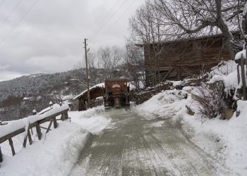 Kar savaşçıları gece gündüz işbaşında