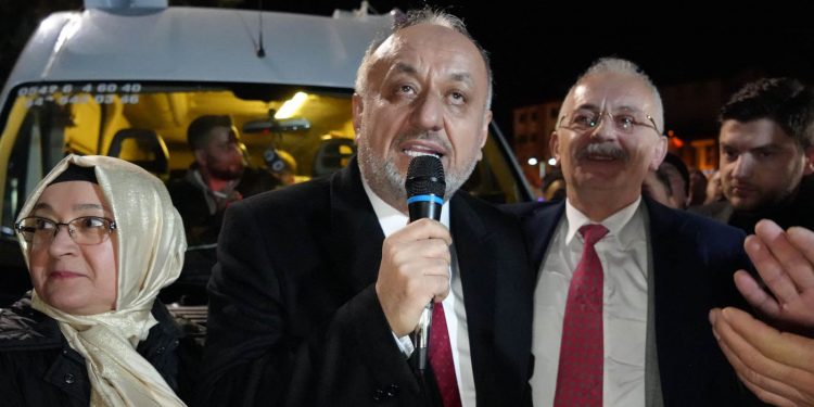 Babaş’a davul zurnalı karşılama