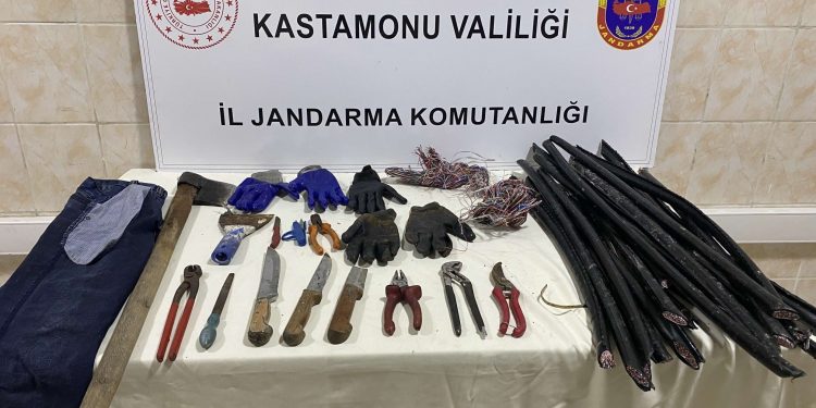 Ailecek kablo hırsızlığı!