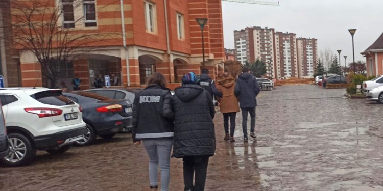 FETÖ operasyonu: 4 gözaltı