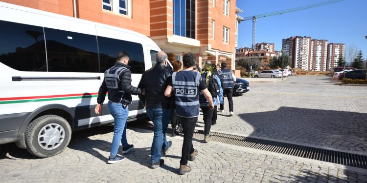 Fuhuş operasyonu: 2 tutuklama