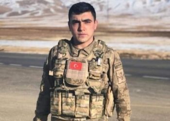 Tosyalı şehit Ufuk Deniz kabri başında anıldı