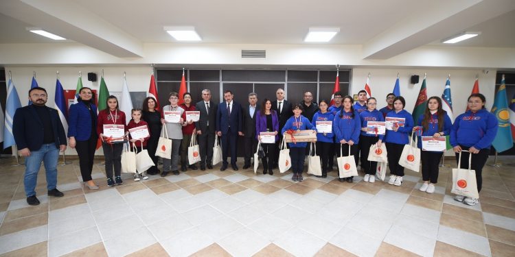 Ödüller Başkan’dan