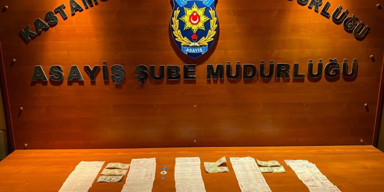 Kendisini kamu görevlisi olarak tanıtıp yaşlı kadını dolandıran şüpheli yakalandı