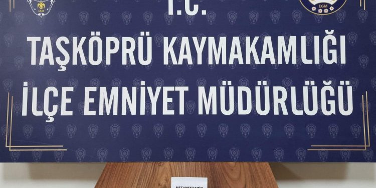 Uyuşturucudan iki tutuklama