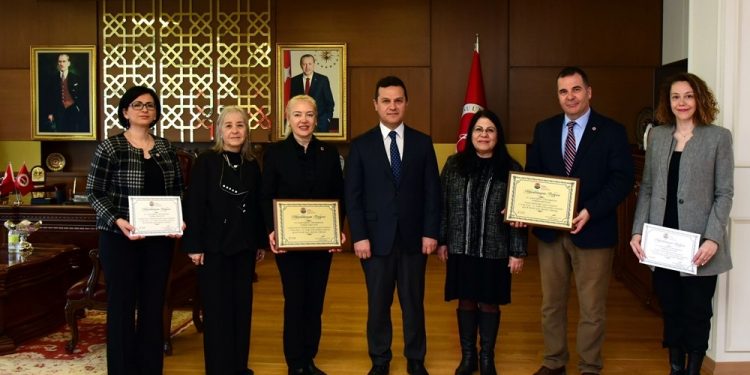 KÜ Turizm Fakültesi, akreditasyon belgelerine kavuştu