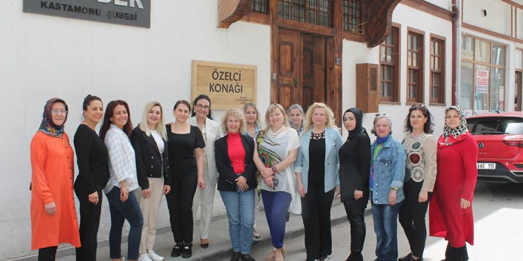 Türk Kadınlar Konseyi Derneği Kastamonu Şubesi ilk genel kurulunu yaptı