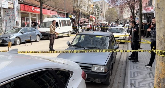 Muhtarlık kavgasında silahlar konuştu