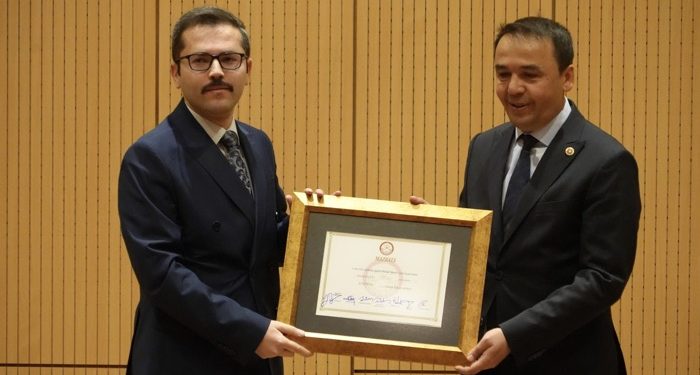 Hasan Baltacı mazbatasını aldı