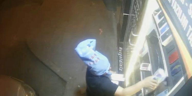 Poşet maskeli hırsız