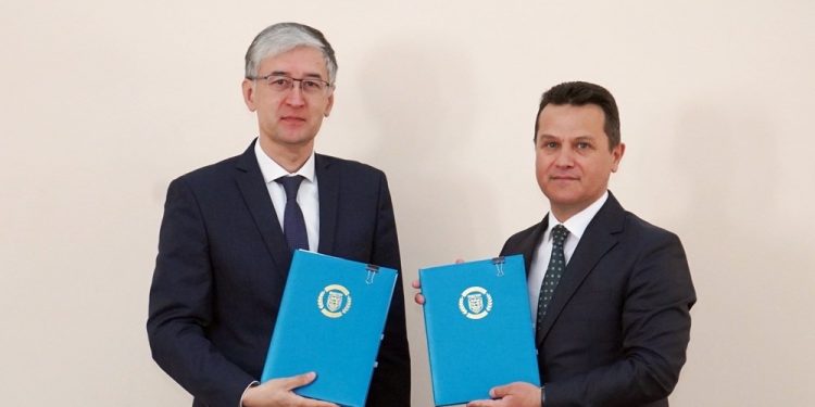 Kastamonu Üniversitesi ile Karaganda Buketov Üniversitesi arasında iş birliği protokolü