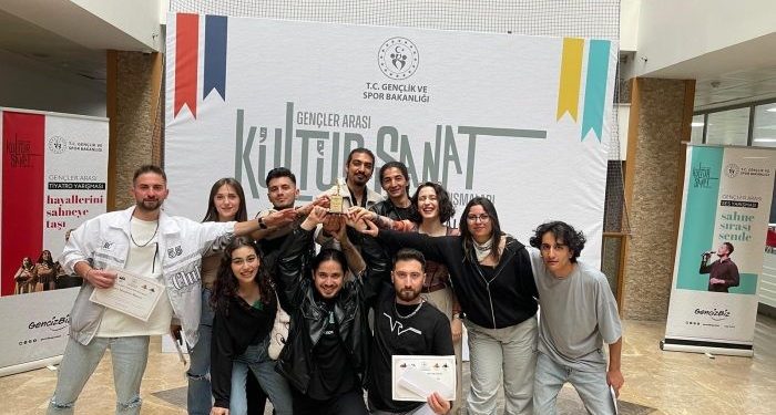 İletişim Fakültesi öğrencilerinden bölge ikinciliği